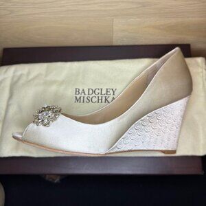 Badgley Mischka Dara Wedge Heel Shoes, Size 6.5